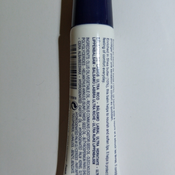 4/$20 L'Occitane en Provence Ultra Rich Lip Balm 12 ml - Picture 2 of 2